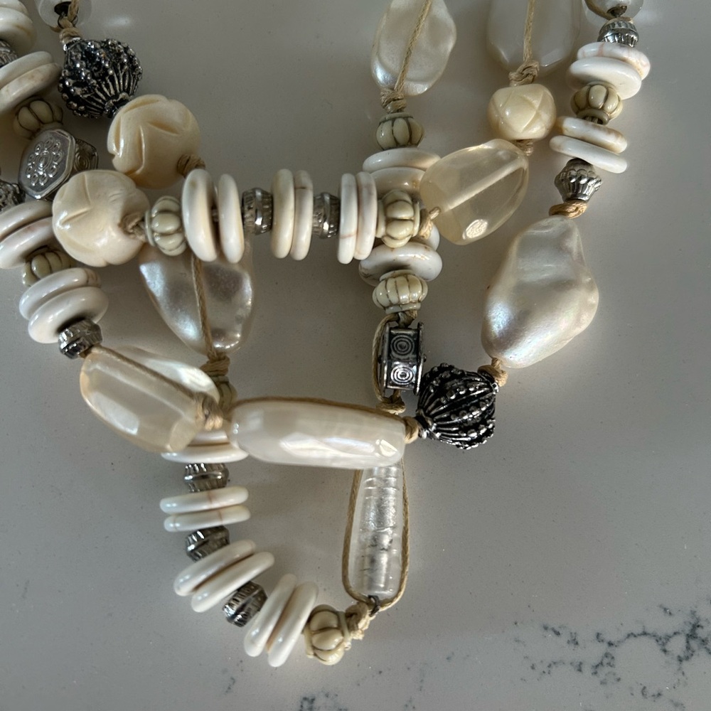 Chico’s 3 Strand Beaded Necklace Cream & Silver Statement - Picture 3 of 5